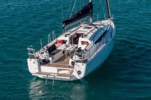 Voilier Jeanneau Sun Odyssey 380 ancré