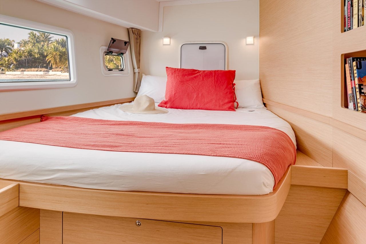 Cabine du catamaran à voile Lagoon 42