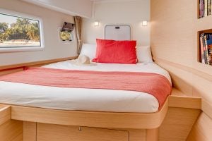 Cabine du catamaran à voile Lagoon 42