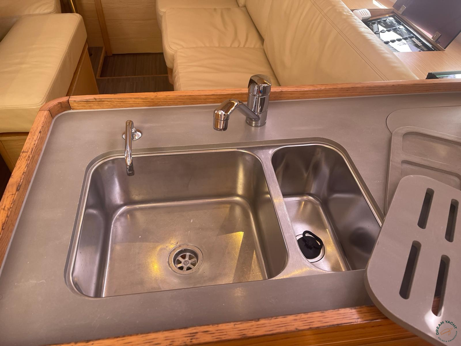 2022 Dufour 412 — Reload