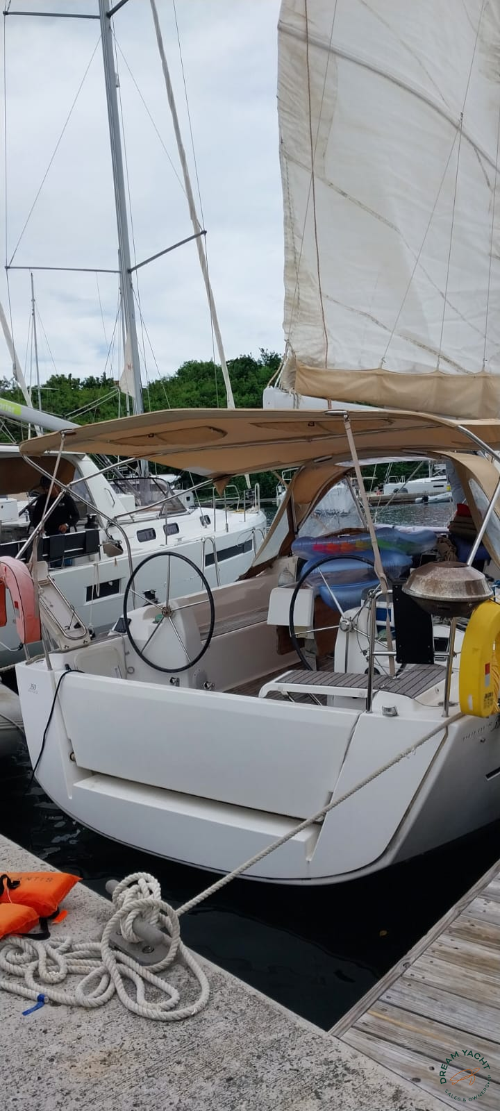 2017 Dufour 350 Gl — Pissaro