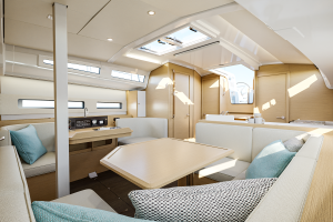 SUN ODYSSEY 415 Interior