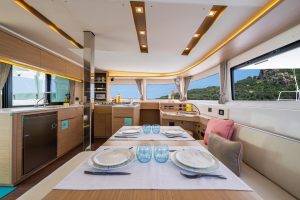 Lagoon 46 saloon