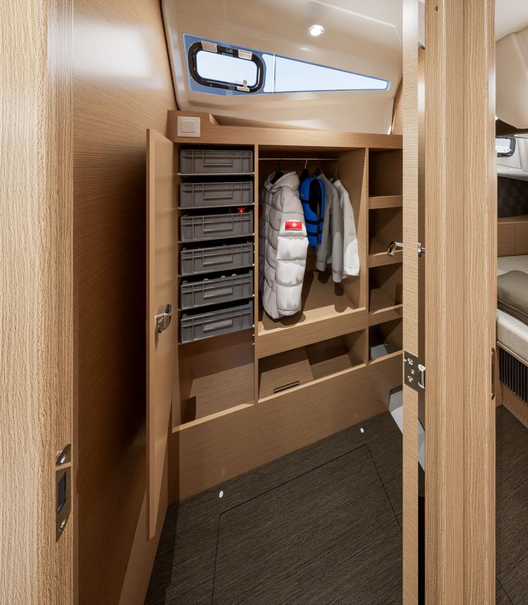 Jeanneau 455 storage closet laundry room