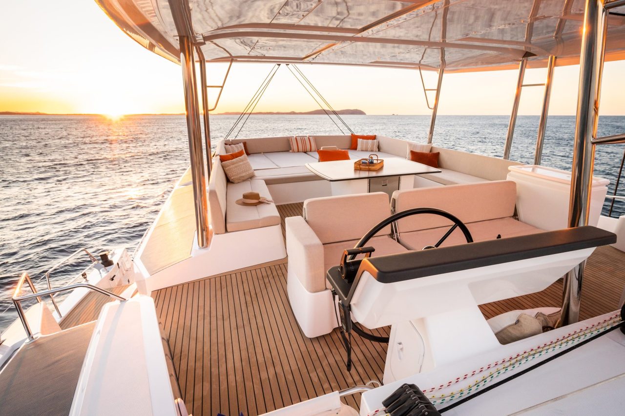 Bali 5.8 exterior cockpit and seating