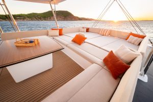 Bali 5.8 exterior upper deck